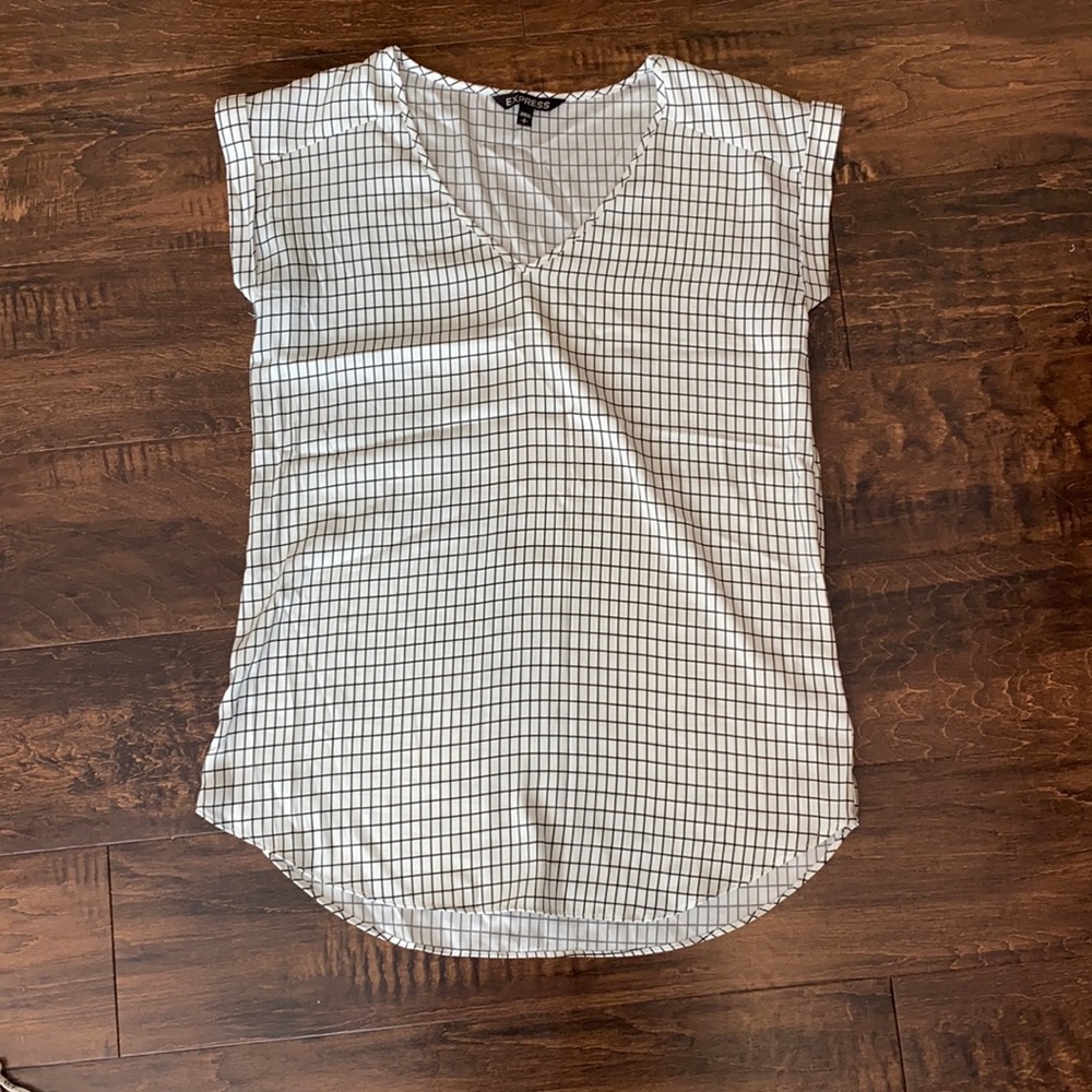 Express Vneck Short Sleeved Shirt